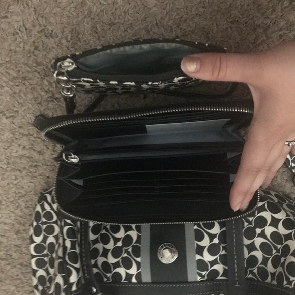 Coach set - Picture 2 of 4